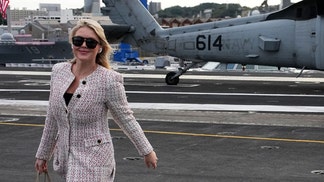 Karoline Leavitt shows the Libs what a good selfie looks like