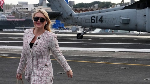 Karoline Leavitt shows the Libs what a good selfie looks like