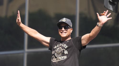 Dodgers manager Dave Roberts