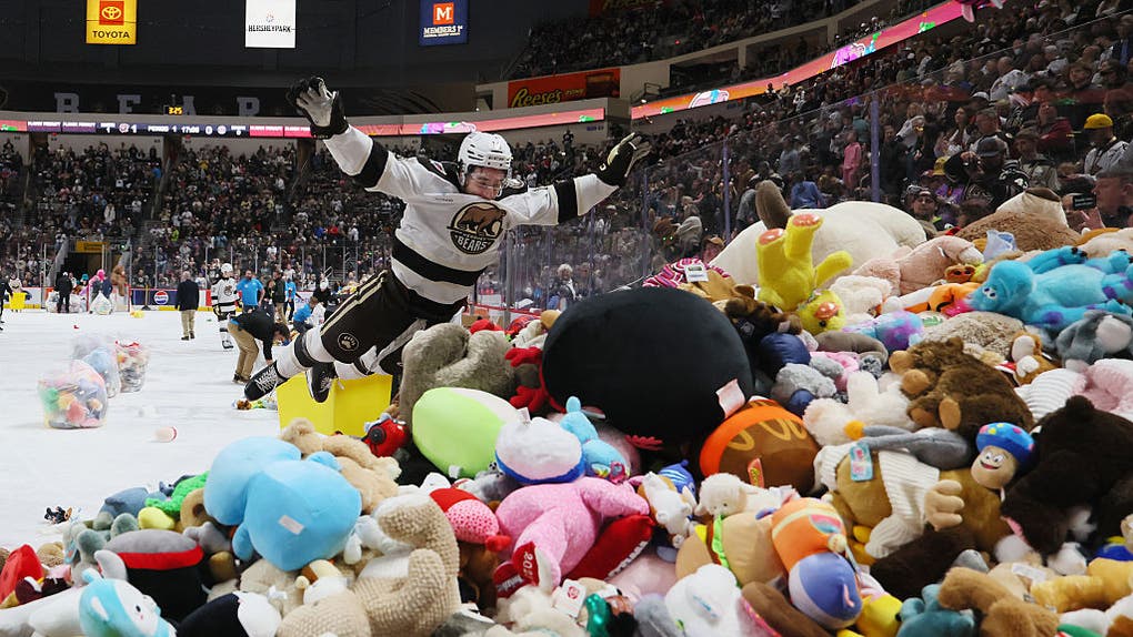 Hershey Bears Teddy Bear Toss