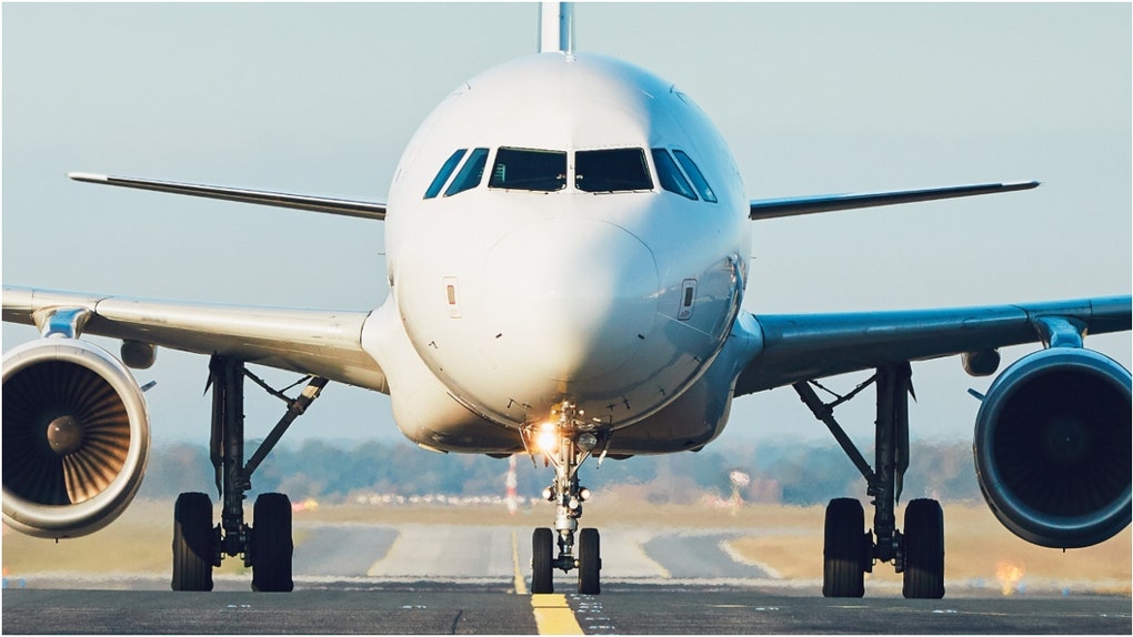 Airplane loses landing gear on takeoff in Las Vegas. (Credit: Getty Images Creatives)