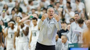 Tom Izzo screaming at Michigan State game