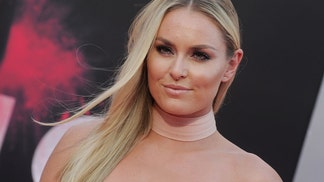 Lindsey Vonn jumps in on the 2016 trend
