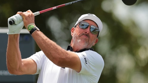 phil mickelson hitting a driver