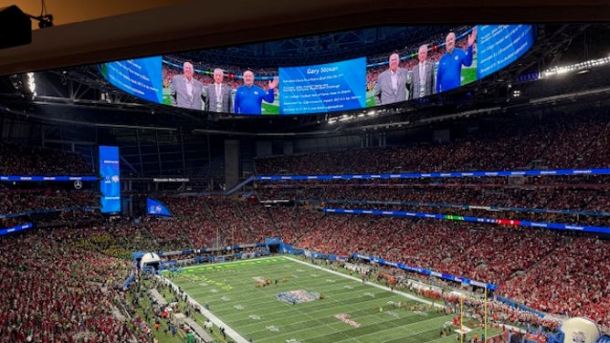 Hoosiers Redefine CFP Travel: Indiana Fans Pack Rose, Peach Bowl. Yes, Miami Was Praying For Crimson Invasion