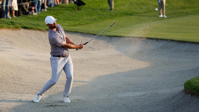 Andrew Novak hits a bunker shot on the 18th hole during the 2025 Farmers Insurance Open golf at Torrey Pines. (Photo Credit: Abe Arredondo-Imagn Images)