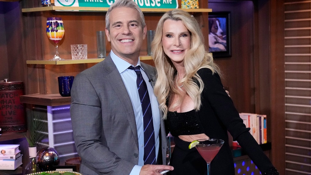 Golden Bachelorette Joan Vassos love shack