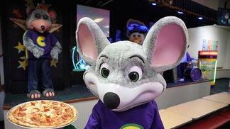 Chuck E. Cheese birthday party brawl in Ohio
