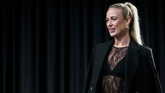 Sophie Cunningham Goes All-Natural By The Pool & The Great Brooks Nader Debate