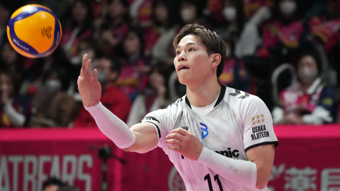 Japanese Volleyball Player Goes Viral For Sincerest Apology You'll Ever See In Your Life