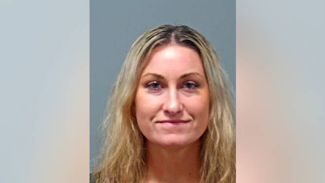 Olivia Clendenin Warren County Jail grinning mugshot