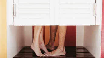 Two cops suspended for allegedly having sex in locker room while on duty