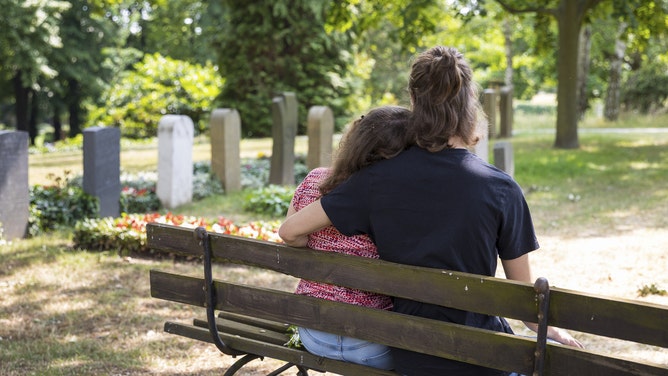 couple caught having sex in cemetery