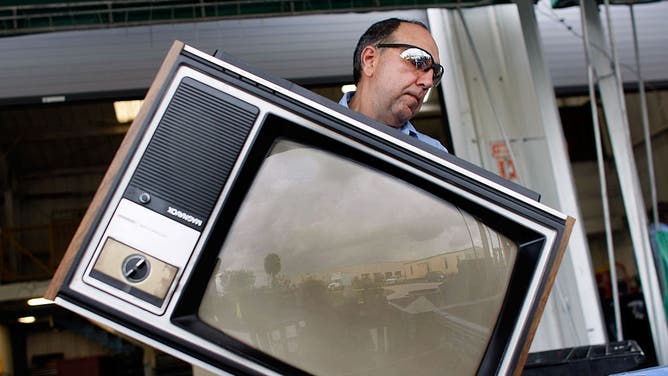 One Channel, No Streaming, and Sneaking Sick Days: The Old-School March Madness Experience Was Electric