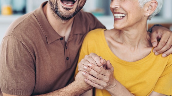 Construction worker turned GILF Hunter