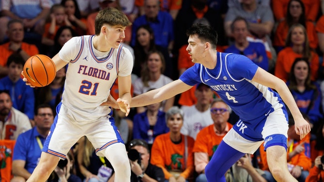Florida Gators big Alex Condon posts up Kentucky Wildcats forward Andrija Jelavic at Exactech Arena in Gainesville. (Photo Credit: Matt Pendleton-Imagn Images)