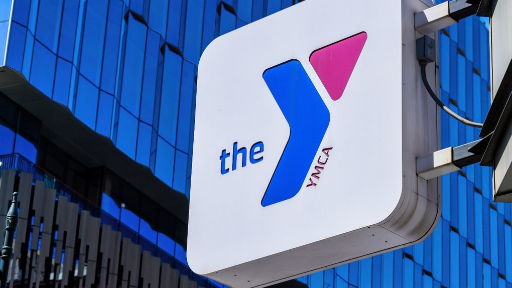 Topless woman on meth arrested at YMCA in Evansville, Indiana